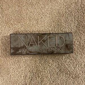 Urban Decay Naked Smoky Eyeshadow.